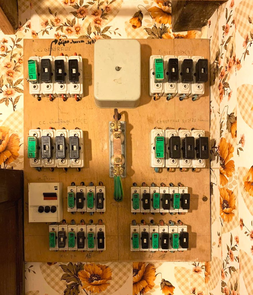 le guillant électricité ancien tableau électrique à remplacer