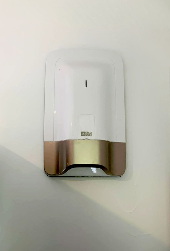 le guillant électricité sécurité et maison connectée domotique détecteur blanc et doré