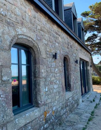 le guillant électricité éclairage extérieur sur façade pierre